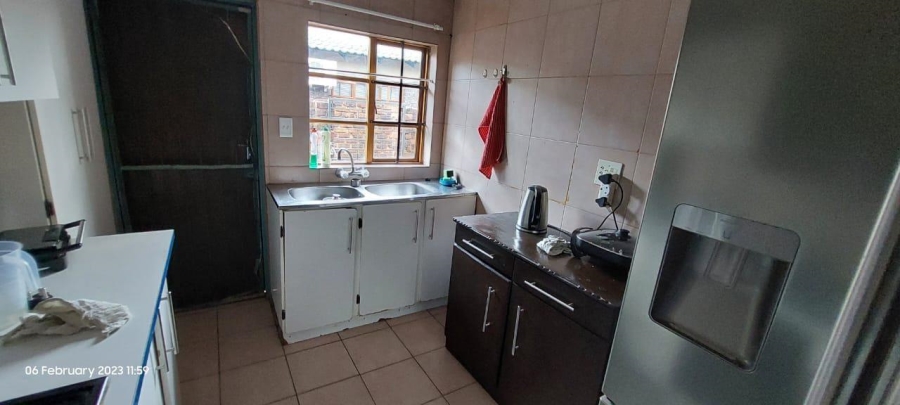 2 Bedroom Property for Sale in Geelhoutpark North West